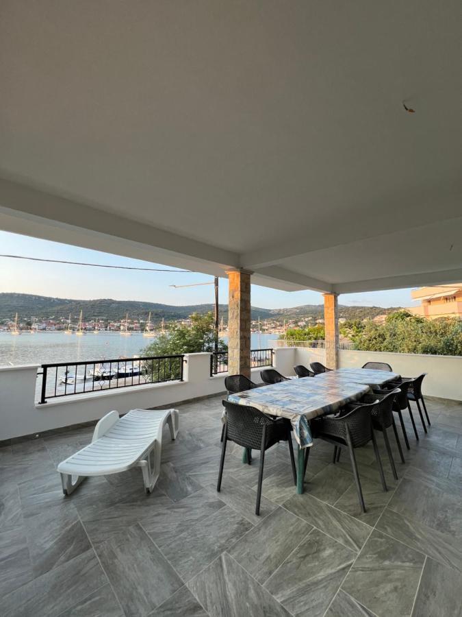 Apartmani Tamaris Vinišće Esterno foto