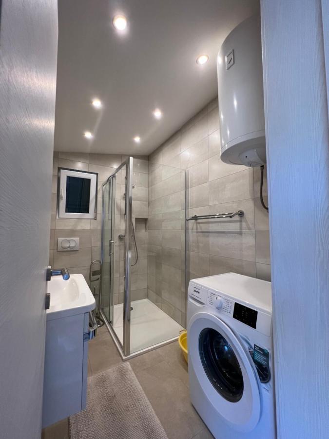 Apartmani Tamaris Vinišće Esterno foto